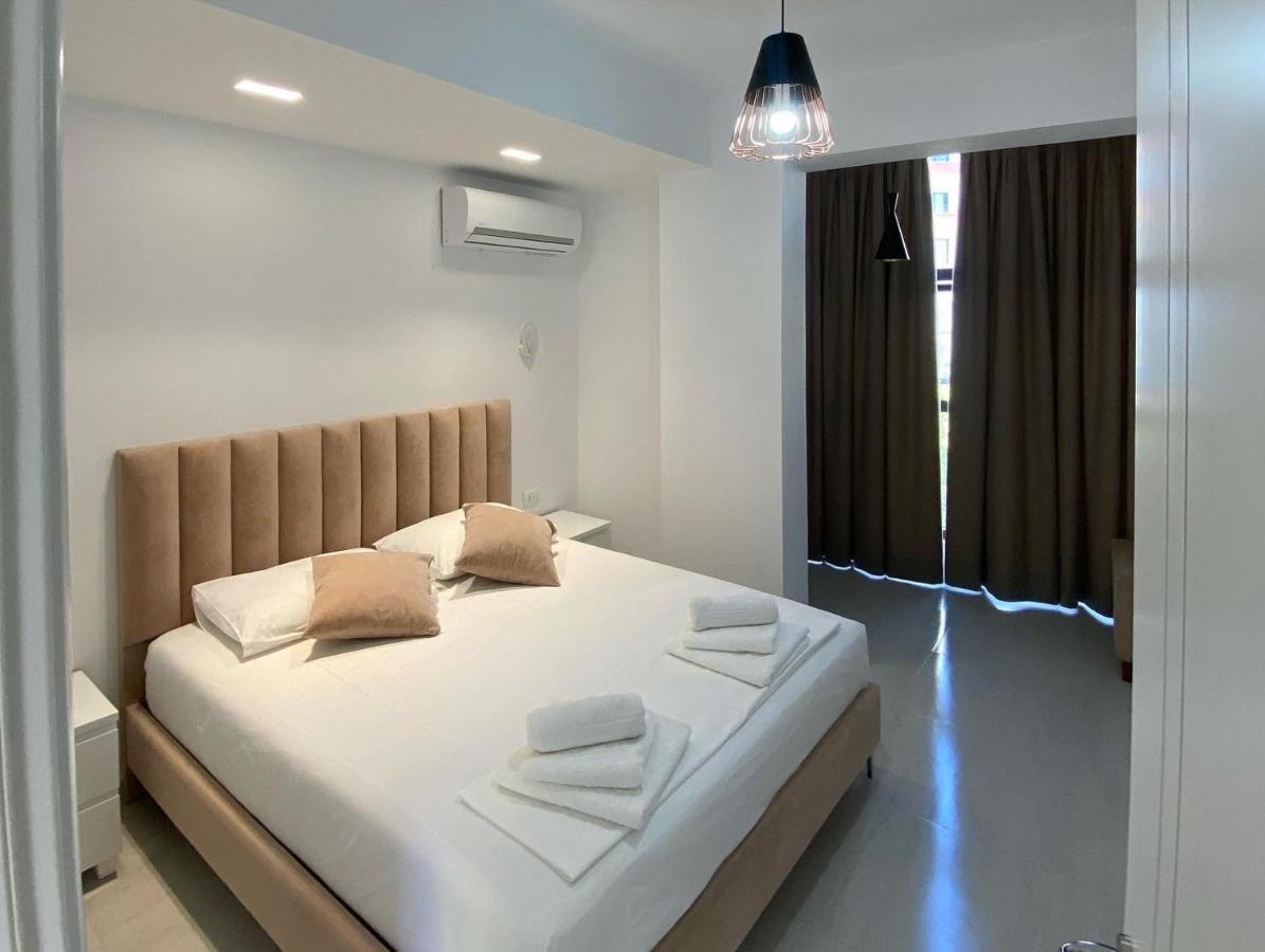 Glow Sarande